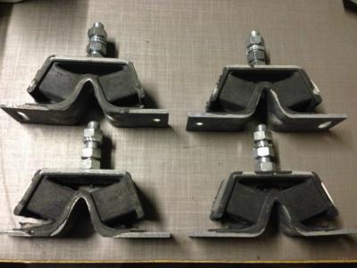 LOT DE 4 SUPPORTS ADAPTABLE YANMAR 3GM, 3GM30